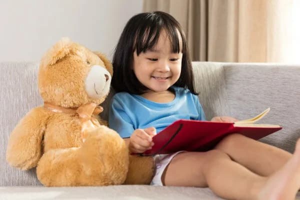 Membedakan Hantu dan Teman Khayalan