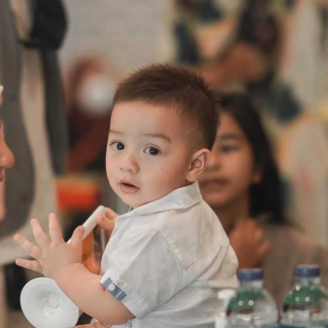 4. Tampan dan menggemaskan sedari kecil