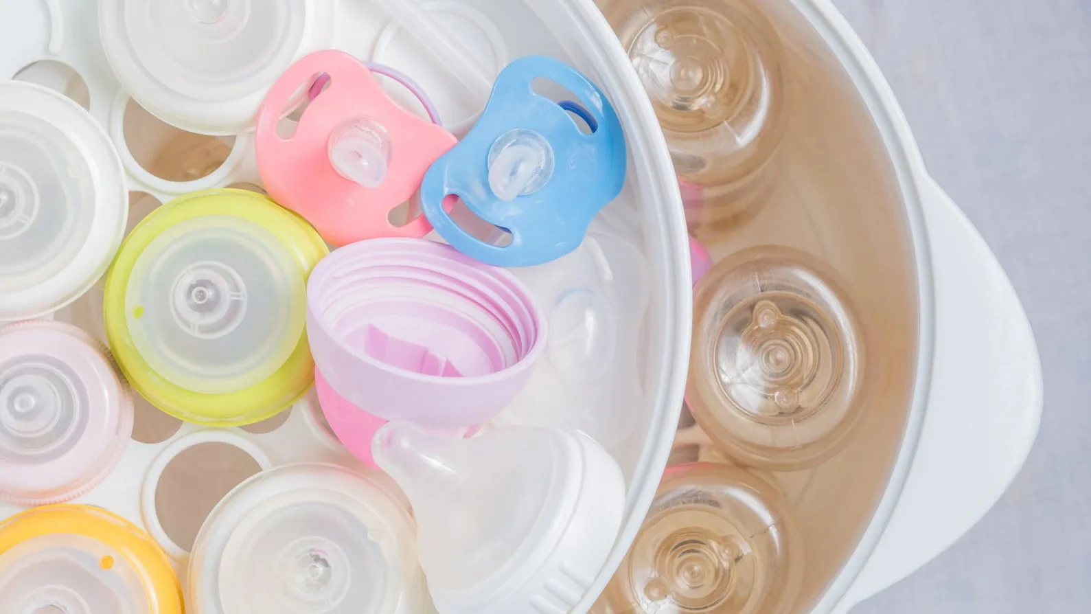 Cara Mencuci Botol Susu & Dot Bayi yang Benar Hingga Steril