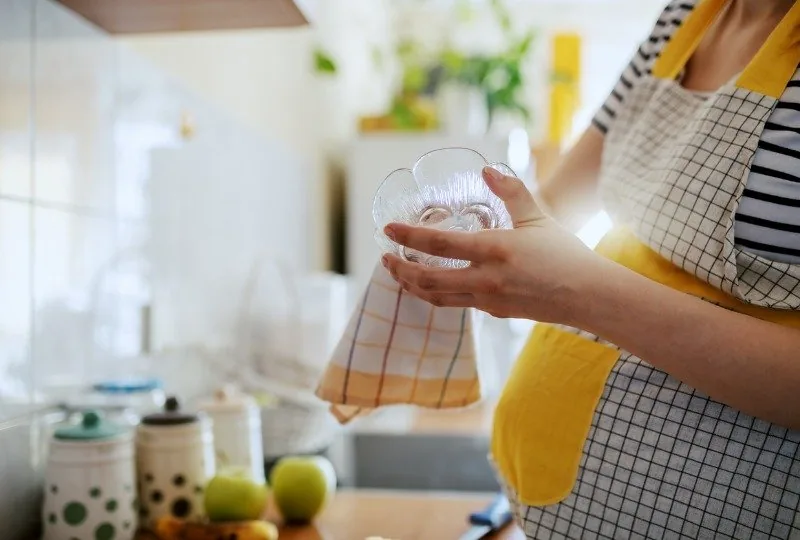 Nesting Saat Hamil Trimester 3 adalah Tanda Mau Melahirkan?
