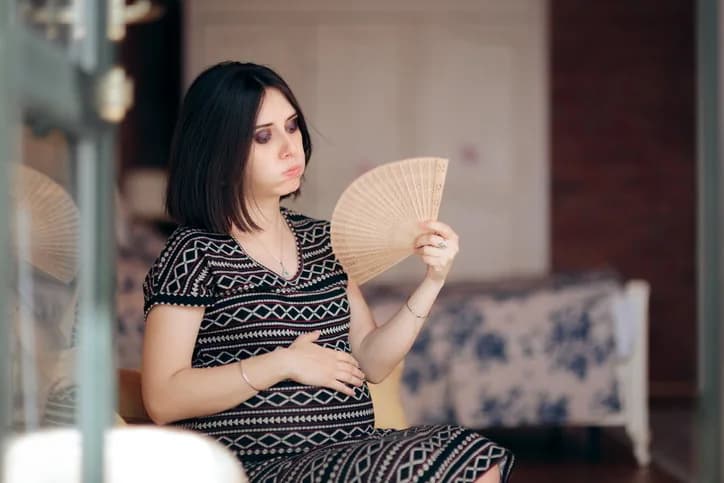 3 Tips Memilih Deodorant yang Aman untuk Ibu Hamil