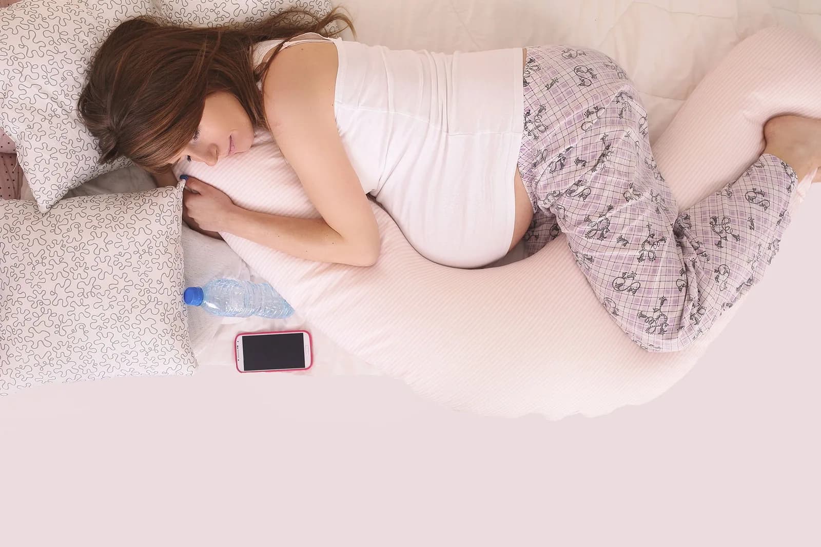 Susah Tidur Saat Hamil Tua? Lakukan 9 Cara Ini, Ma!