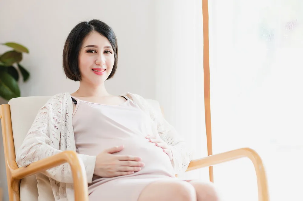 Kiat Tampil Stylish Saat Hamil dan Menyusui