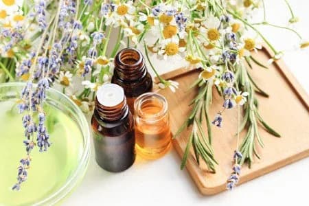 Terbuat dari Antibakteri Alami: Rosemary, Lavender, Chamomile