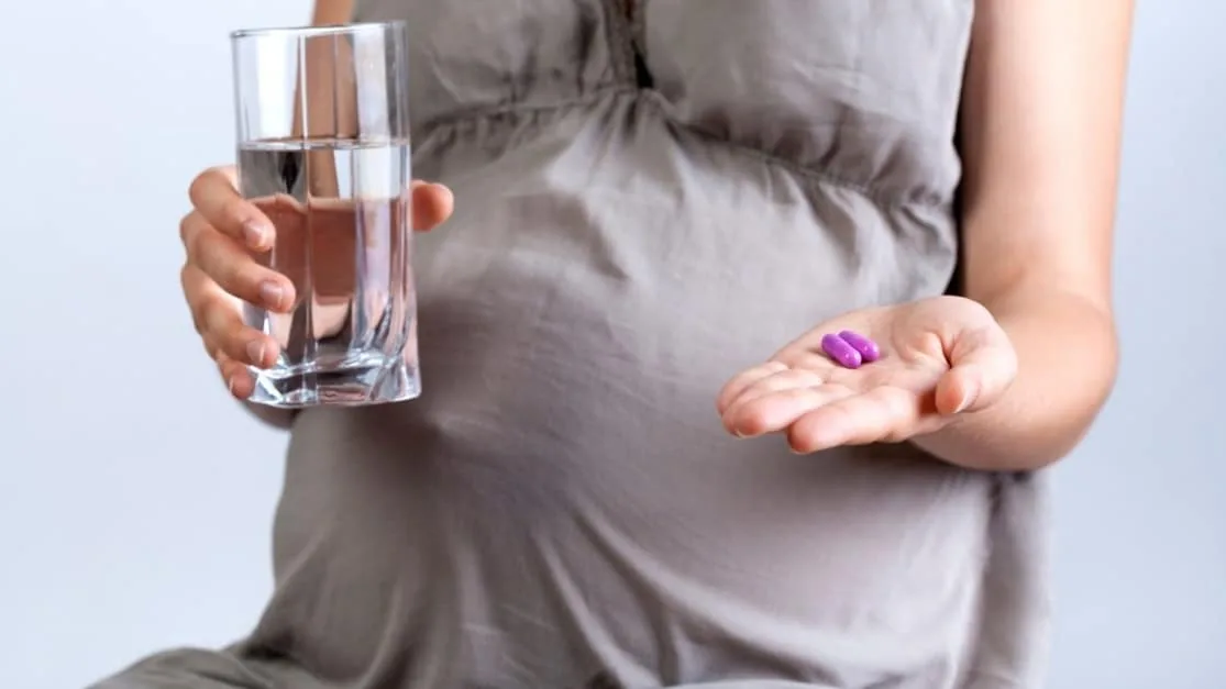 pantangan ibu hamil mengonsumsi obat-obatan sembarangan