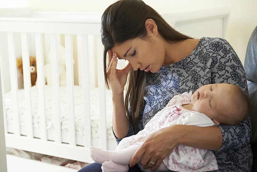 Postpartum Depression, Apa Bedanya dengan Baby Blues?