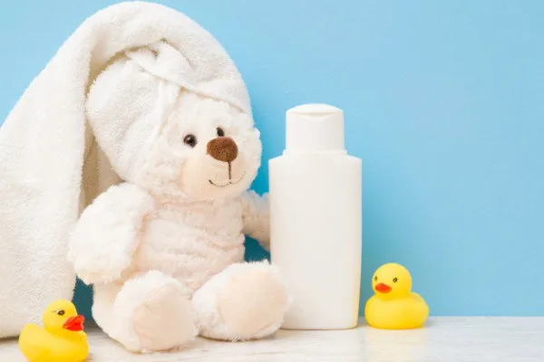 Sabun Bayi Cair yang Bagus Untuk Kulit Sensitif