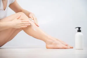 mencegah stretch mark di paha dengan menggunakan cream vitamin E