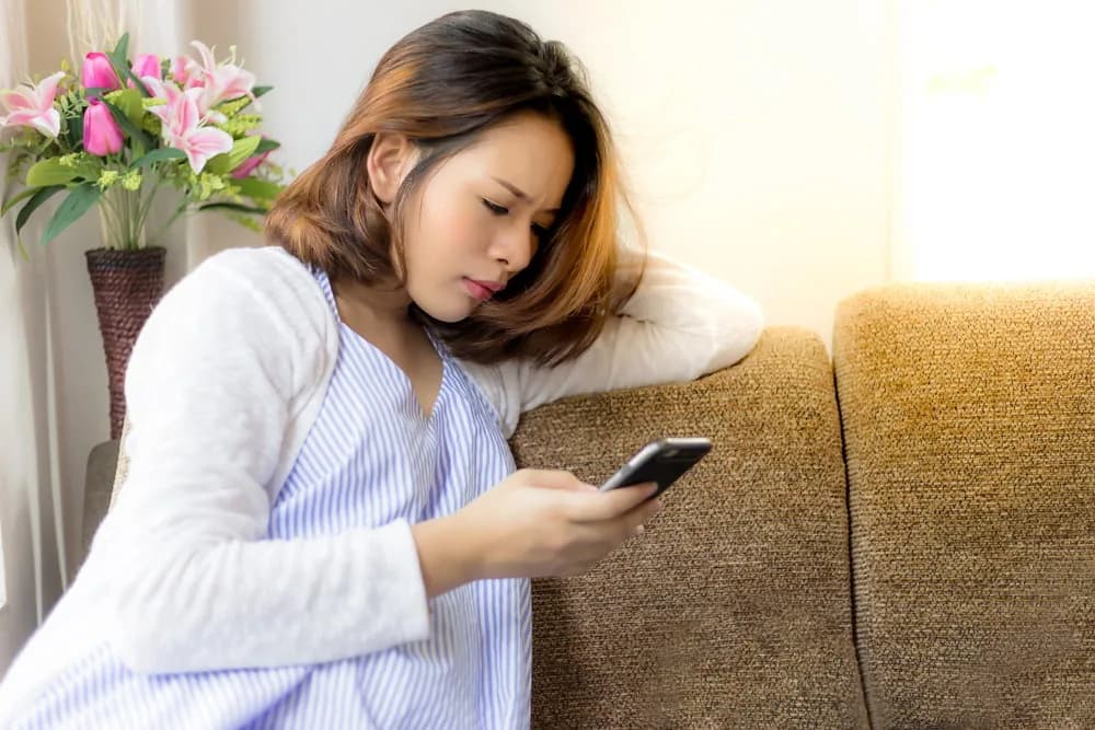 Mama looking for information about COVID-19