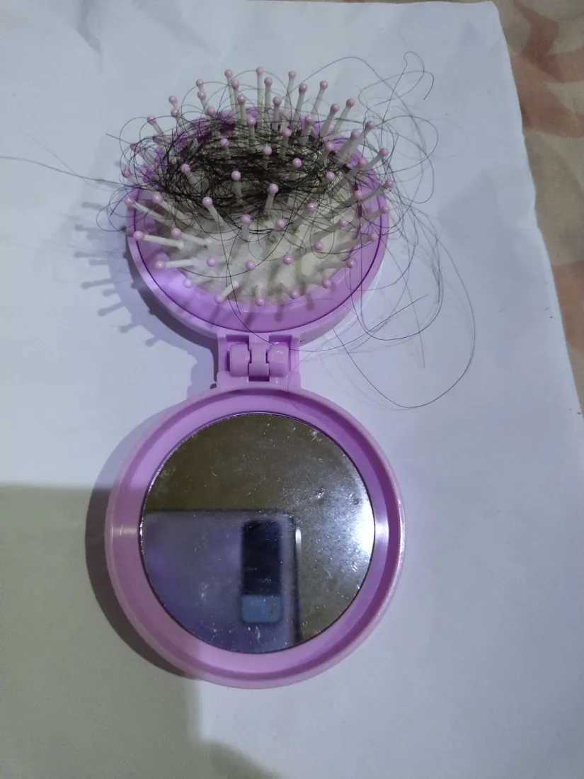 Rambut di sisir, sebelum dan setelah 11 kali keramas, Sebelum
