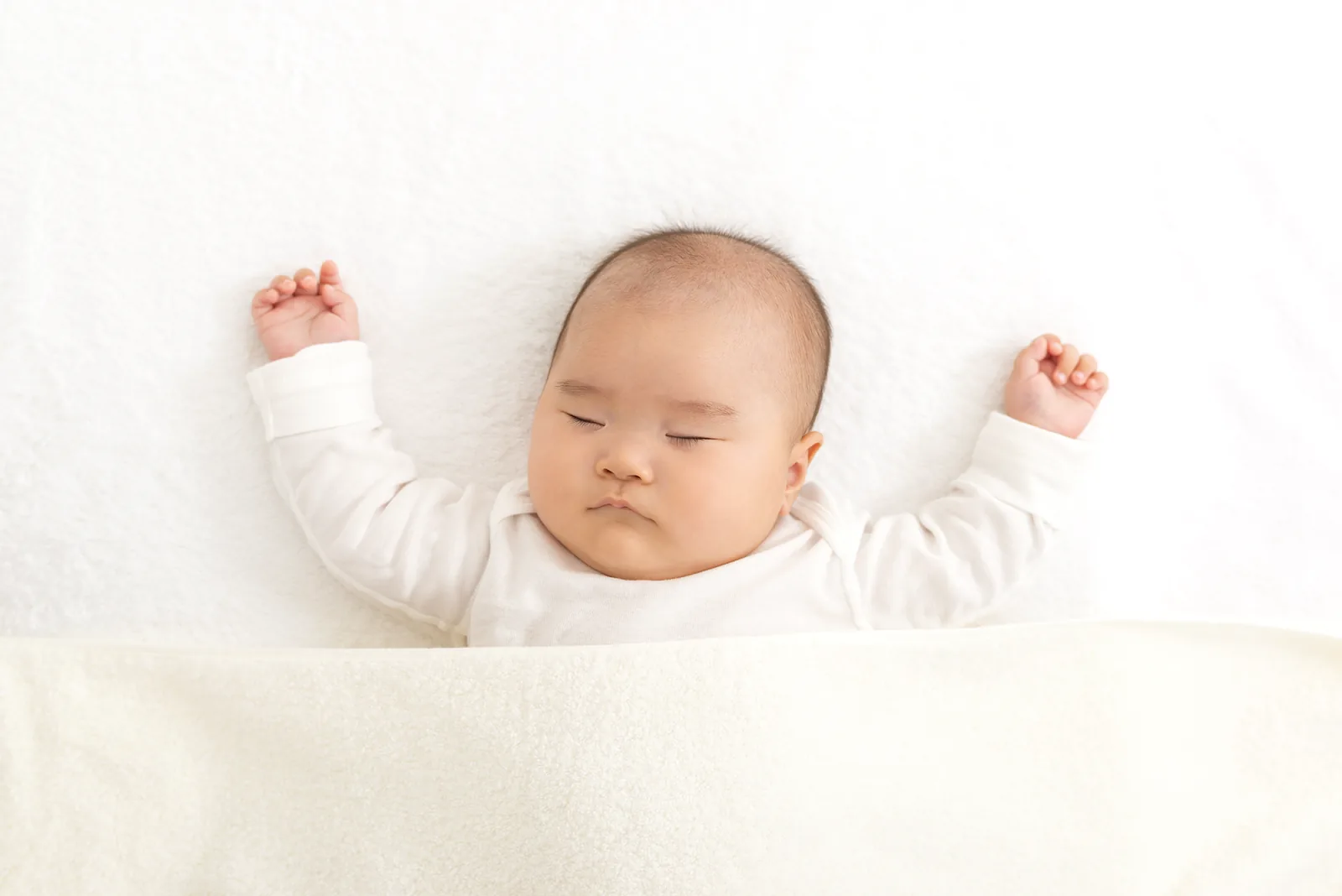 Bayi tidur dengan tenang