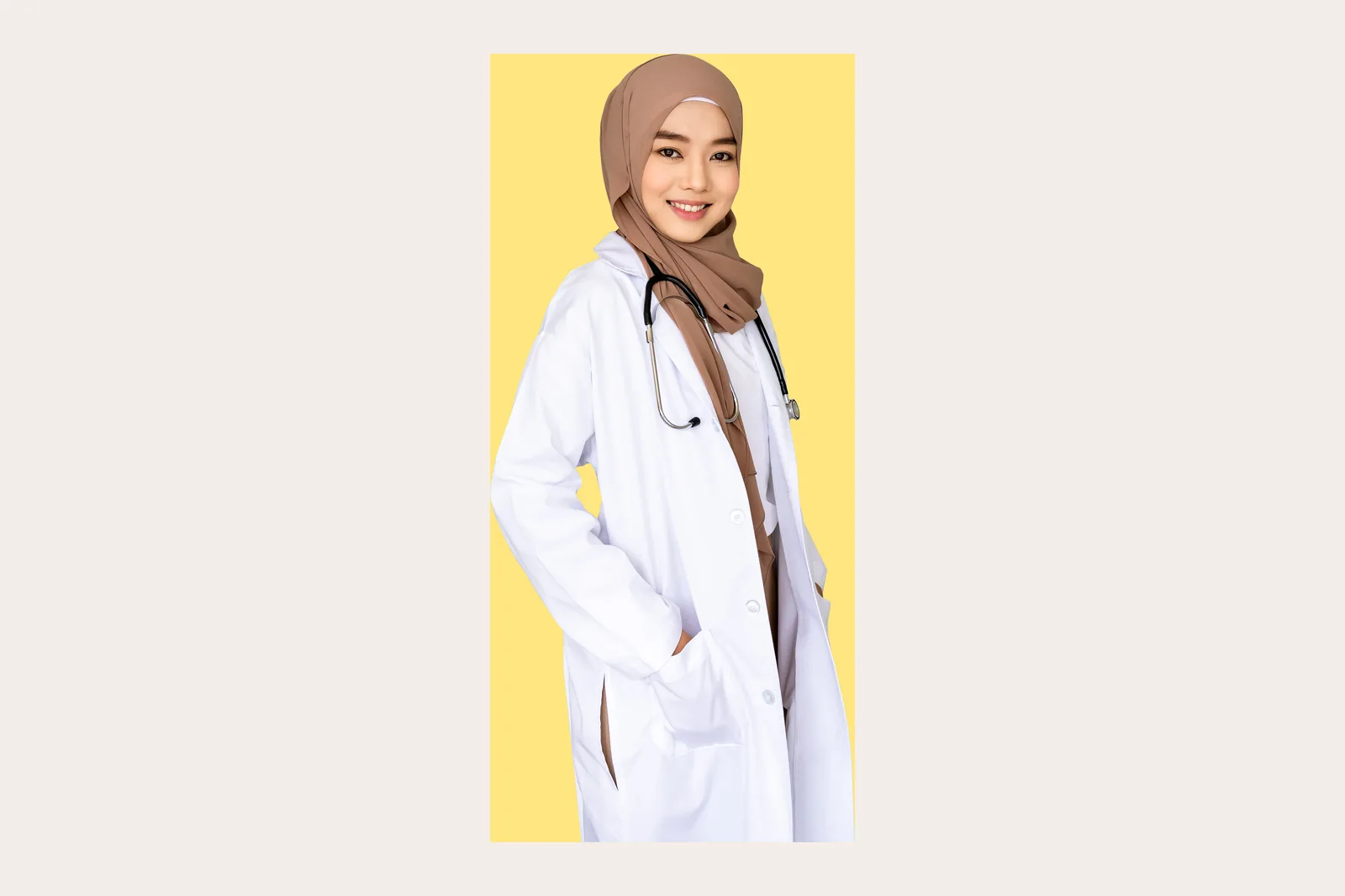 Bidan perempuan berhijab