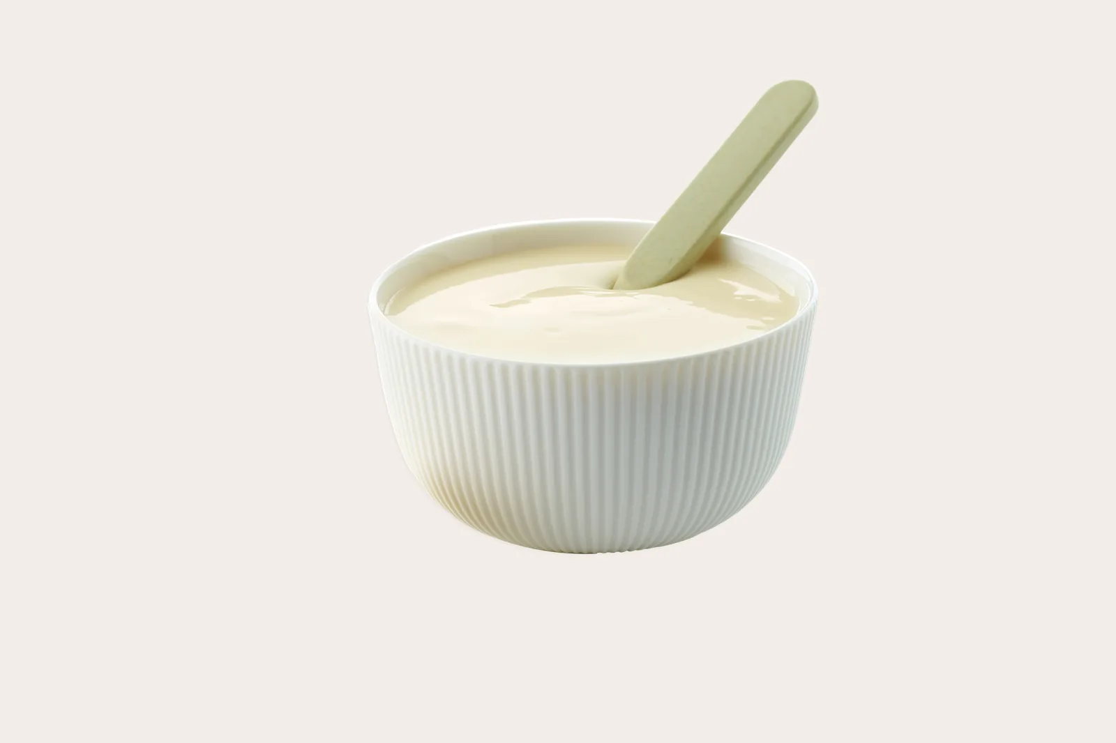 Semangkuk bubur dengan sendok