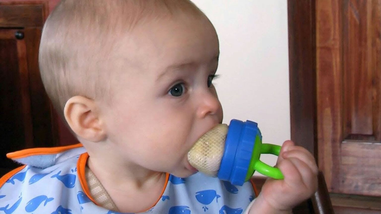  Bayi  Tumbuh Gigi dan Rewel Jangan Panik Lakukan 3 Cara Ini 