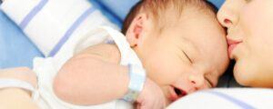 Tips Menolak Kerabat Mengunjungi Bayi Baru Lahir Selama Pandemi